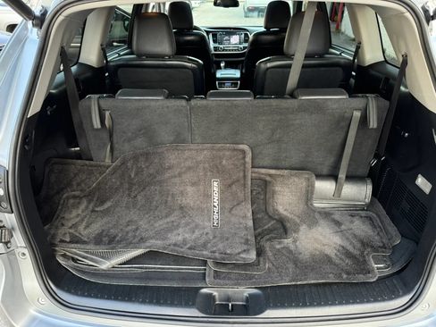 Used 2014 Toyota Highlander Limited FWD image 23