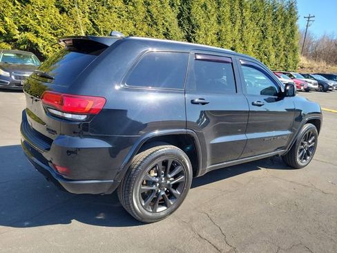 Used 2018 Jeep Grand Cherokee Altitude image 7