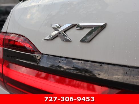 Used 2022 BMW X7 xDrive40i w/ M Sport Package AWD/4WD image 9