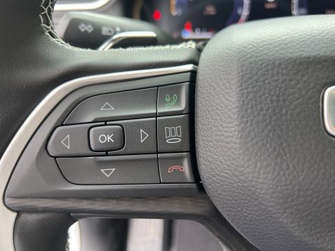 New 2025 Jeep Grand Cherokee L Altitude image 13