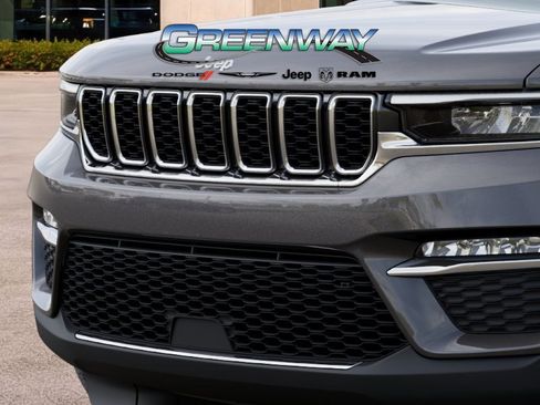 New 2025 Jeep Grand Cherokee Limited RWD image 11