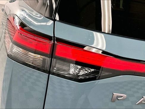 New 2026 Nissan Pathfinder Platinum image 18