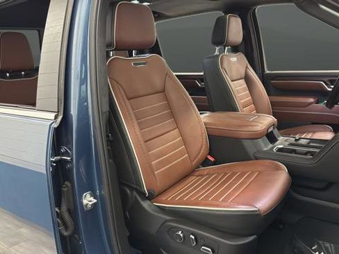 Used 2025 GMC Sierra 2500 Denali Ultimate w/ Max Trailering Package AWD/4WD image 24