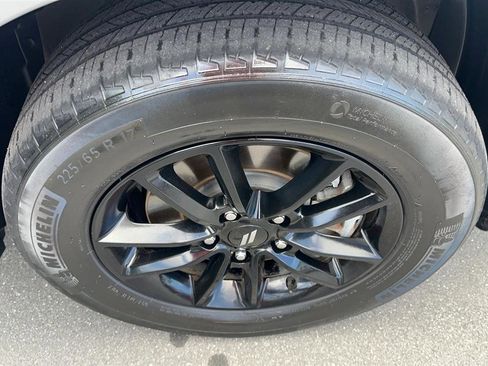 Used 2020 Dodge Journey SE w/ Blacktop Package FWD image 18
