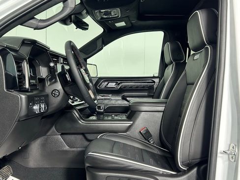 Used 2025 GMC Sierra 1500 AT4X image 32