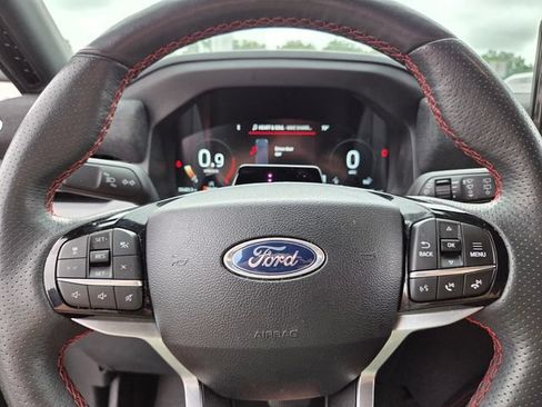 Used 2025 Ford Explorer ST-Line RWD image 23