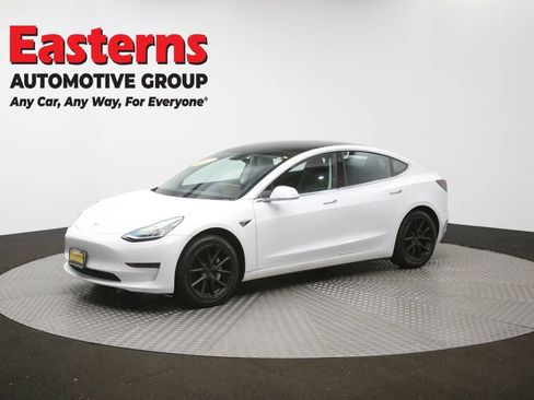 Used 2020 Tesla Model 3 Standard Range RWD image 51