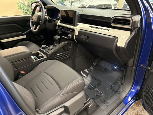 Used 2024 Toyota Tacoma TRD Off-Road image 16