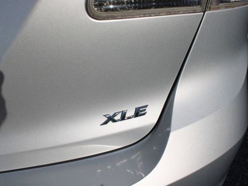 Used 2013 Toyota Venza XLE image 10