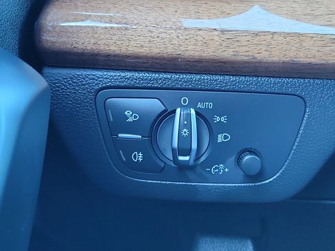 Used 2022 Audi Q5 2.0T Premium image 15