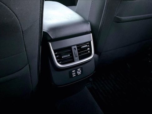 Used 2024 Subaru Outback Premium image 10