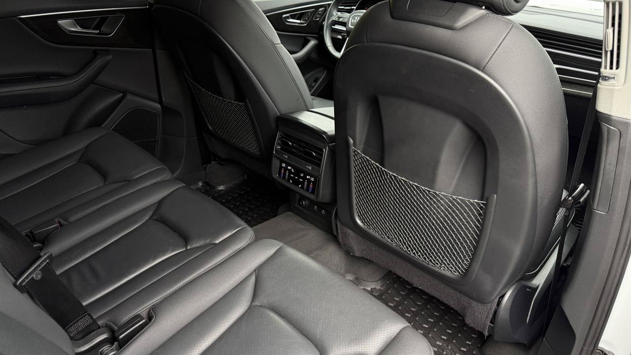 Used 2023 Audi Q7 2.0T Premium Plus w/ Premium Plus Package AWD/4WD image 43