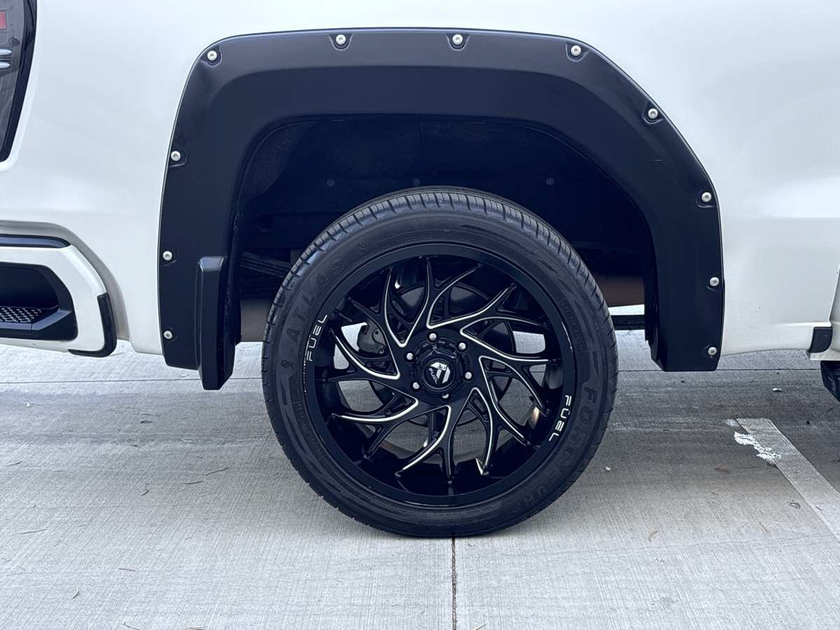 Used 2020 GMC Sierra 1500 Denali w/ Denali Ultimate Package AWD/4WD image 9