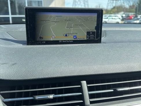 Used 2018 Audi Q7 3.0T Prestige w/ Prestige Package image 6