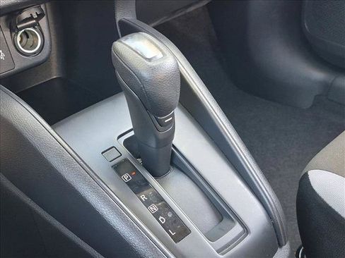 Used 2017 Nissan Versa SV FWD image 11