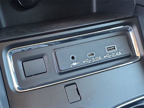 Used 2024 Subaru Ascent Premium w/ Convenience Package image 22