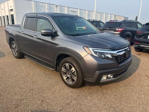 Used 2017 Honda Ridgeline RTL-E image 2