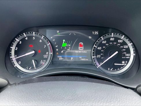 Used 2021 Toyota Highlander XLE AWD/4WD image 26