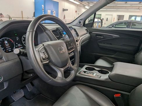 Used 2025 Honda Ridgeline RTL image 9