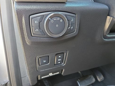 Used 2021 Ford F250 Lariat AWD/4WD image 11