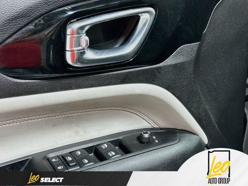 Used 2022 Jeep Compass Limited AWD/4WD image 20
