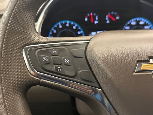 Used 2021 Chevrolet Malibu LT image 28