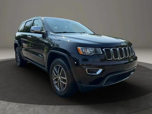 Used 2018 Jeep Grand Cherokee Limited AWD/4WD image 3