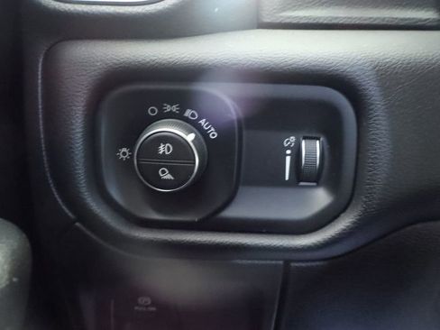 Certified 2024 RAM 1500 Big Horn AWD/4WD image 32