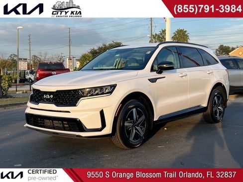 Certified 2022 Kia Sorento S image 1