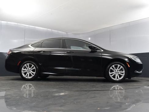 Used 2015 Chrysler 200 Limited FWD image 19