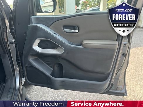 Used 2022 Nissan Frontier SV AWD/4WD image 35