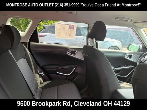 Used 2024 Kia Soul LX w/ Option Group 015 FWD image 32