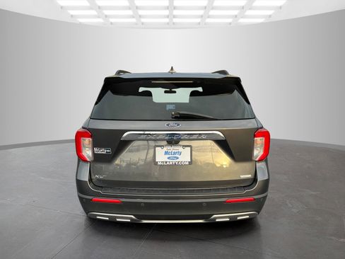 Used 2020 Ford Explorer XLT w/ Equipment Group 202A image 5