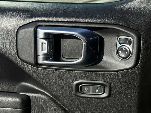 New 2026 Jeep Gladiator Mojave image 15