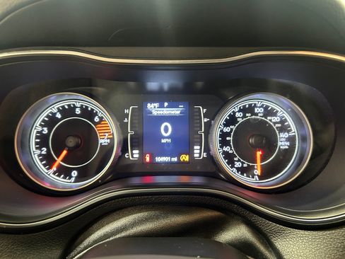 Used 2020 Jeep Cherokee Latitude AWD/4WD image 14