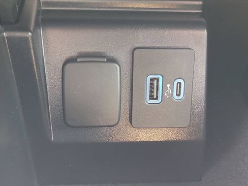 Used 2023 Ford Explorer XLT w/ Equipment Group 202A RWD image 27