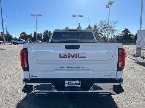 New 2026 GMC Sierra 1500 SLT w/ SLT Convenience Package AWD/4WD image 4