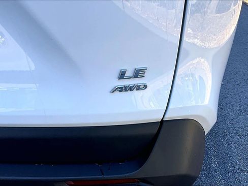 Certified 2024 Toyota RAV4 LE AWD/4WD image 10
