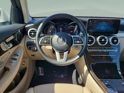 Used 2022 Mercedes-Benz GLC 300 image 11