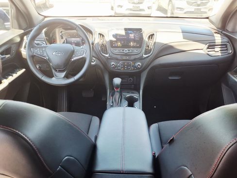 Used 2023 Chevrolet Equinox RS FWD image 16