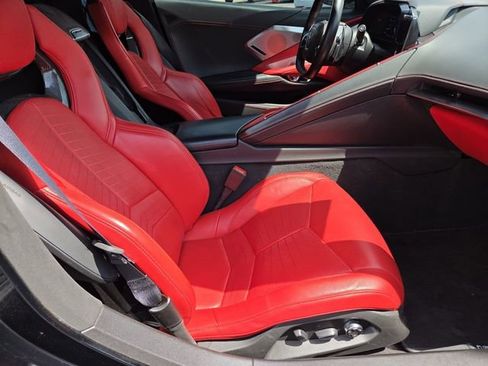 Used 2022 Chevrolet Corvette Stingray Premium Cpe w/ Z51 Performance Package RWD image 30