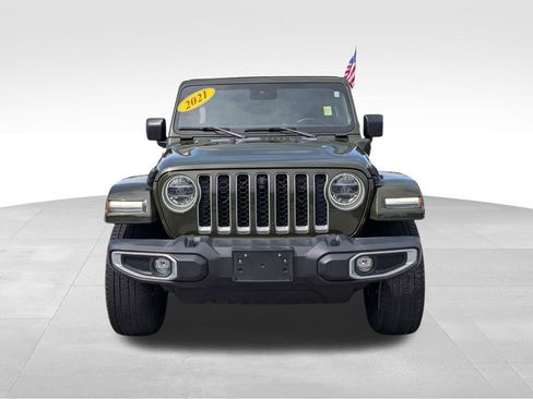 Used 2021 Jeep Wrangler Unlimited Sahara w/ Cold Weather Group AWD/4WD image 9