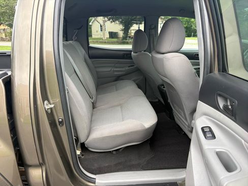 Used 2015 Toyota Tacoma 4x4 Double Cab w/ SR5 Package image 21