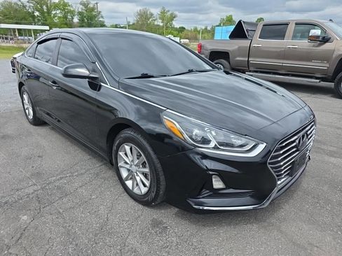 Used 2018 Hyundai Sonata SE w/ Cargo Package FWD image 4