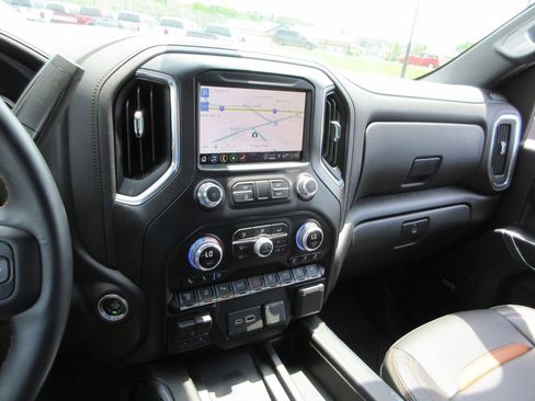 Used 2023 GMC Sierra 2500 AT4 w/ AT4 Premium Plus Package AWD/4WD image 36