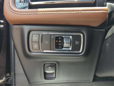 Used 2022 Lincoln Nautilus Reserve w/ Equipment Group 201A AWD/4WD image 41
