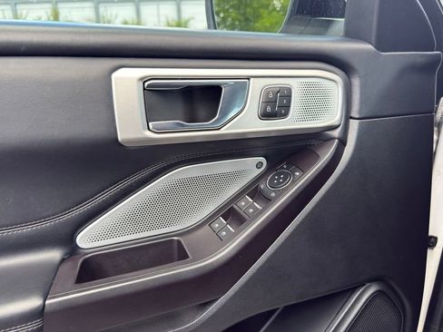 Used 2020 Ford Explorer Platinum AWD/4WD image 21