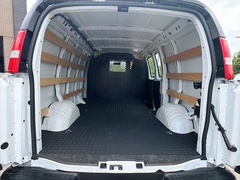 Used 2024 Chevrolet Express 2500 w/ Driver Convenience Package RWD image 12