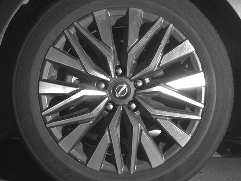 Used 2025 Nissan Altima 2.5 SV image 12