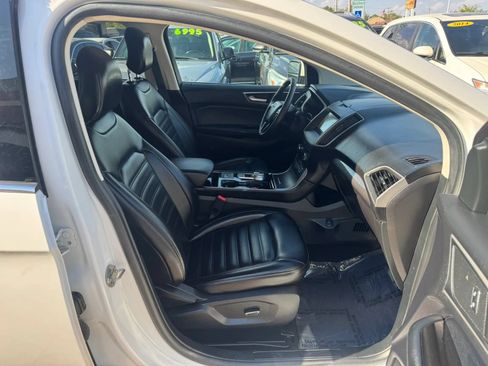 Used 2019 Ford Edge SEL w/ Equipment Group 201A FWD image 12